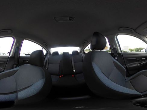 Used 2025 Nissan Versa SV image 40