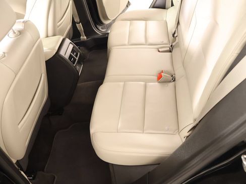 Used 2022 Cadillac XT4 Premium Luxury w/ Safety Alert Package AWD/4WD image 11