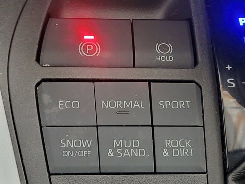 Certified 2021 Toyota RAV4 XLE w/ Convenience Package image 23