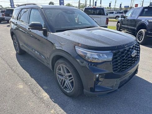New 2026 Ford Explorer ST w/ Sun And Sound Package image 3