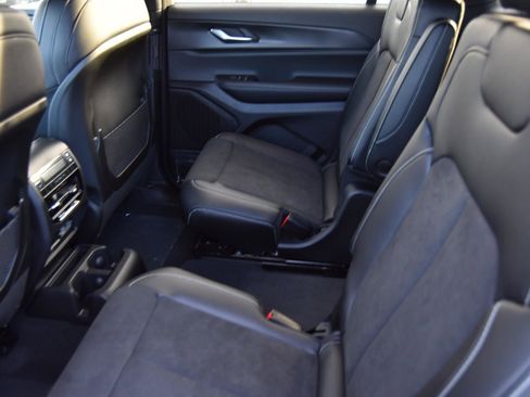 New 2025 Jeep Grand Cherokee L Altitude image 7