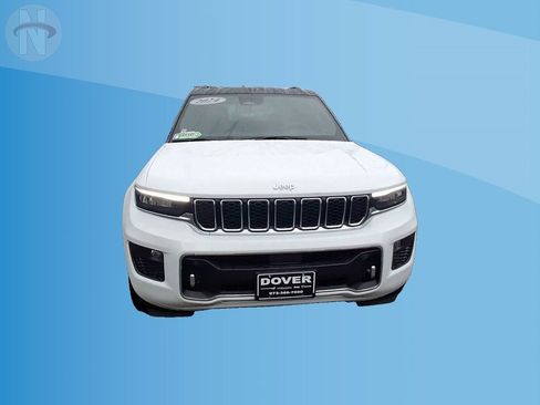 Certified 2024 Jeep Grand Cherokee Overland AWD/4WD image 3