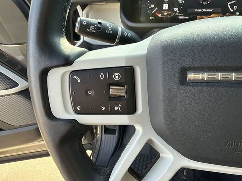 Used 2024 Land Rover Defender 110 S image 26