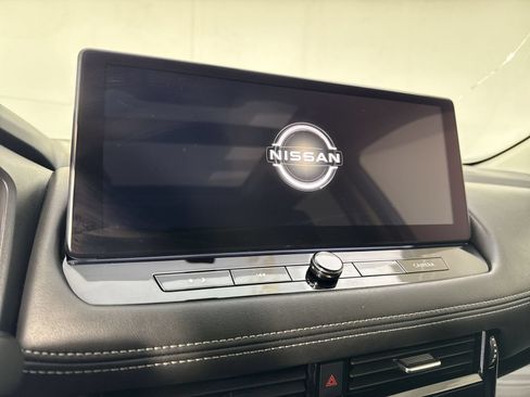 Used 2024 Nissan Rogue SL w/ SL Premium Package AWD/4WD image 7