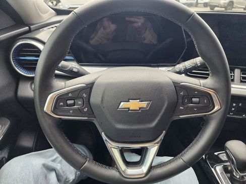 Used 2024 Chevrolet Trax LT w/ Driver Confidence Package image 21