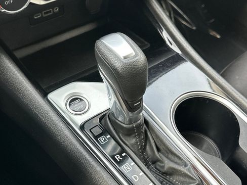 Used 2024 Nissan Altima 2.5 SV image 20