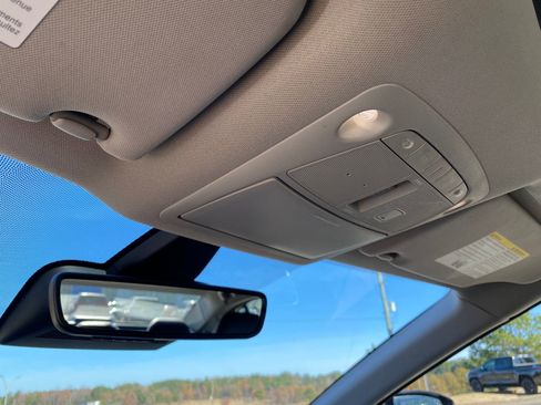 Used 2023 Nissan Maxima SL image 23