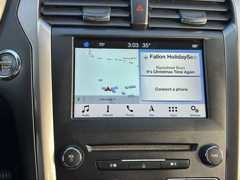 Used 2017 Ford Fusion SE w/ Equipment Group 201A image 14