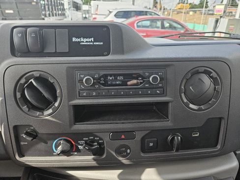 Used 2022 Ford E-450 and Econoline 450 Super Duty w/ Power Windows & Locks Group RWD image 36