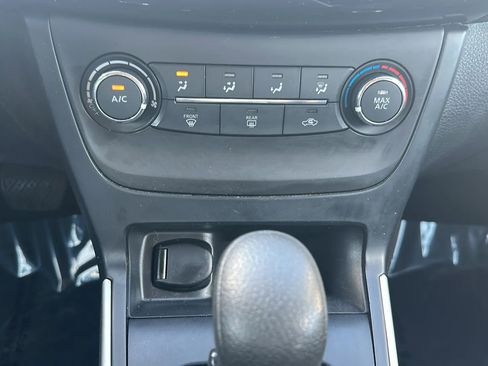Used 2019 Nissan Sentra S image 31