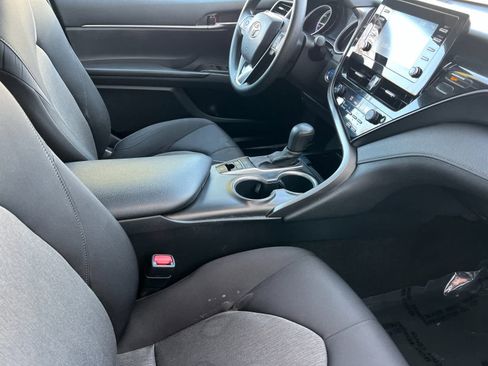 Used 2022 Toyota Camry LE image 15