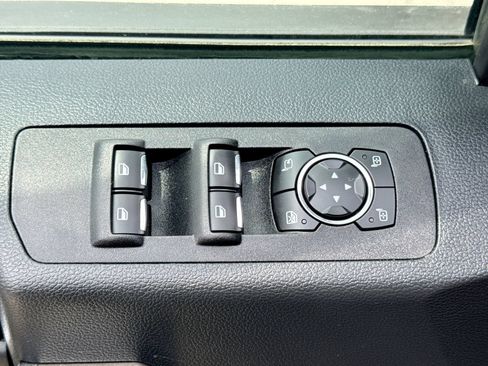 Used 2019 Ford F150 Lariat w/ Equipment Group 502A Luxury AWD/4WD image 20