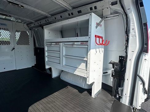 New 2025 GMC Savana 2500 w/ Enhanced Convenience Package image 11