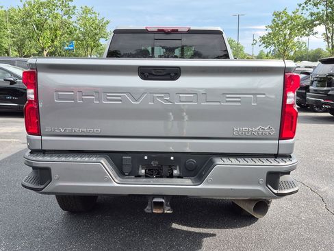 Used 2024 Chevrolet Silverado 2500 High Country w/ Technology Package AWD/4WD image 17