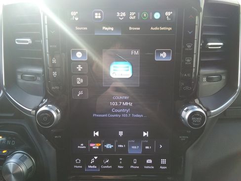 Used 2024 RAM 1500 Laramie image 20