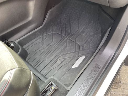 Used 2024 Chevrolet Equinox RS w/ LPO, Floor Liner Package FWD image 33