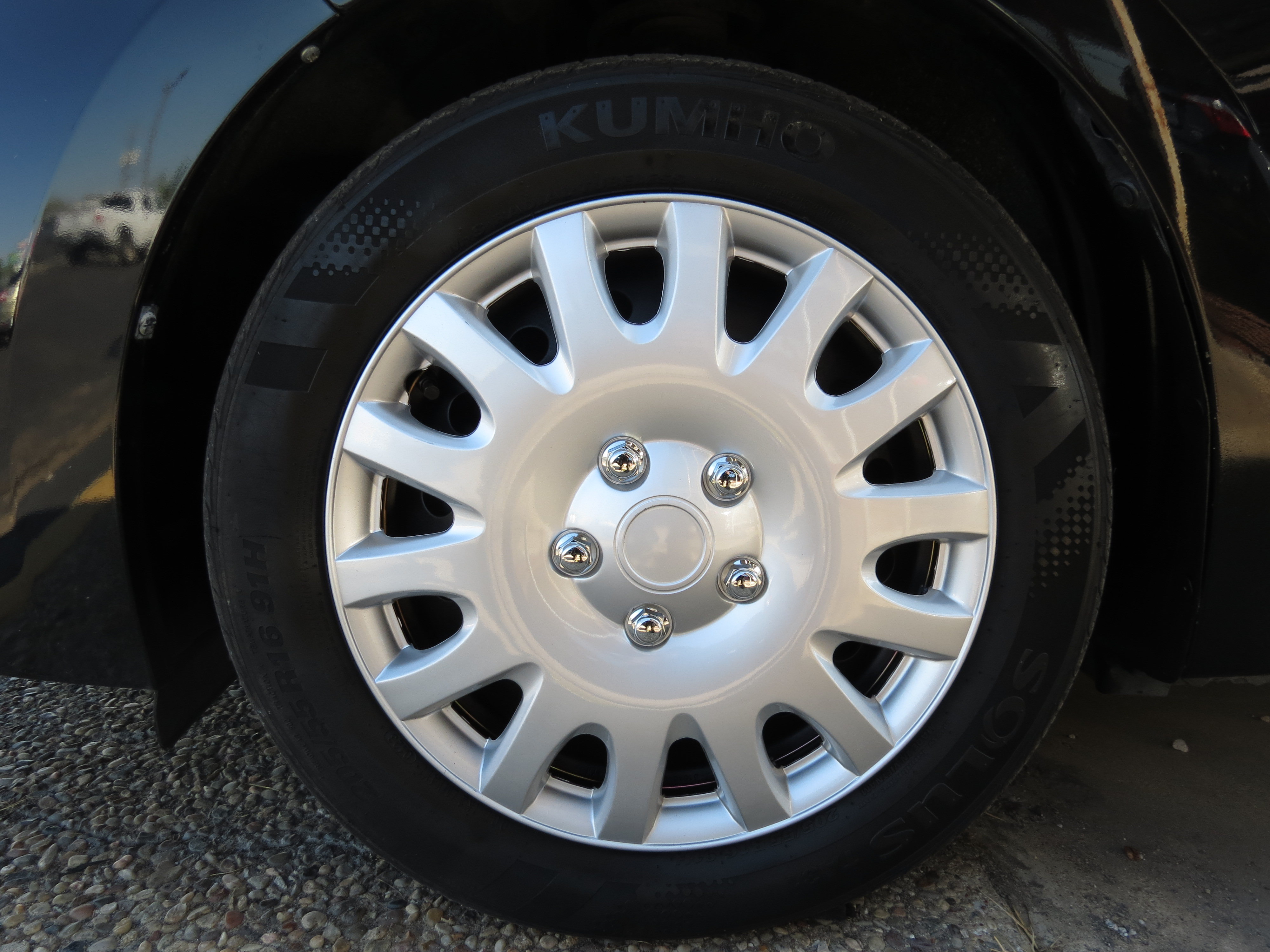 Used 2017 Toyota Corolla LE FWD image 10