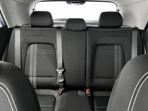 New 2025 Hyundai Venue SEL image 16