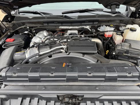 Used 2024 GMC Sierra 2500 AT4 w/ Technology Package AWD/4WD image 30