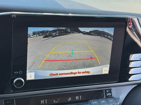Used 2025 Toyota Camry LE FWD image 21