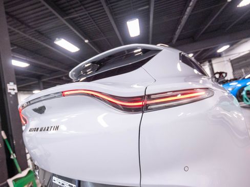 Used 2021 Aston Martin DBX AWD/4WD image 81