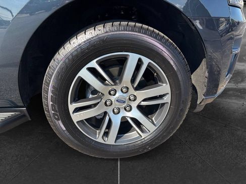 Used 2024 Ford Expedition XLT AWD/4WD image 15