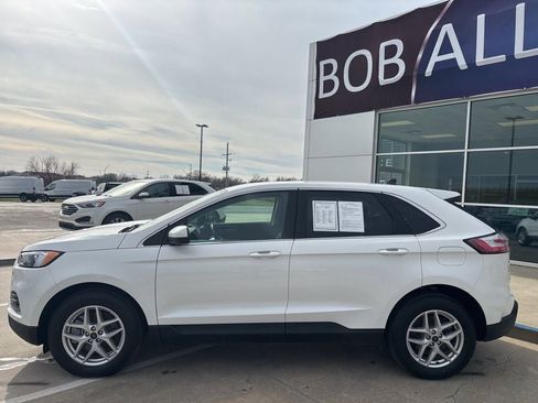 Used 2023 Ford Edge SEL w/ Convenience Package image 2
