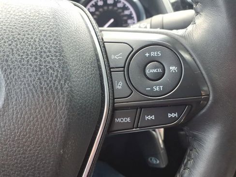 Used 2020 Toyota Camry SE image 17