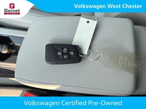 Certified 2023 Volkswagen Tiguan SE FWD image 29