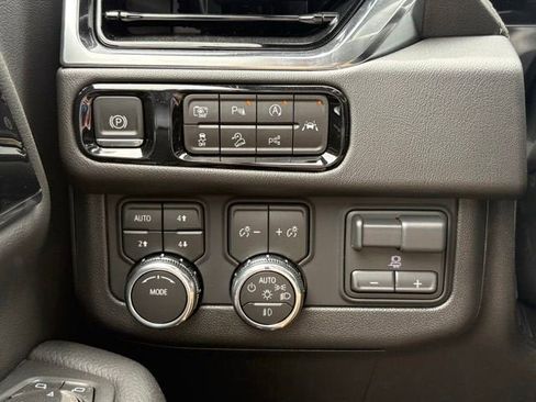 New 2026 GMC Yukon XL Denali w/ Denali Reserve Package AWD/4WD image 29