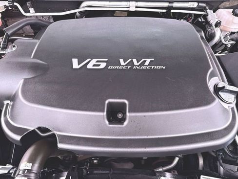 Used 2022 Chevrolet Colorado LT w/ LT Convenience Package image 26