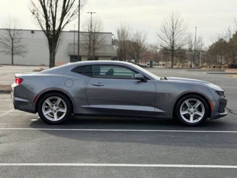Used 2020 Chevrolet Camaro LT image 8