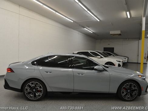 Used 2026 BMW i5 eDrive40 RWD image 7