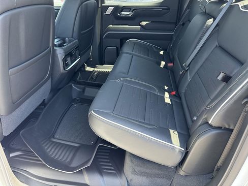 New 2026 GMC Sierra 1500 AT4X w/ LPO, Black Badging Package AWD/4WD image 25