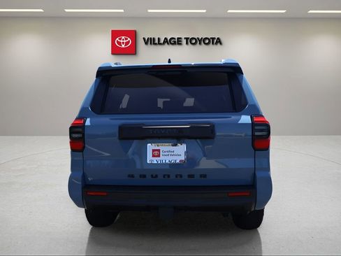 Certified 2025 Toyota 4Runner SR5 image 4