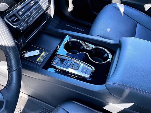 Used 2024 Honda Passport Black Edition image 16