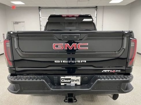 Used 2024 GMC Sierra 2500 AT4X AWD/4WD image 14