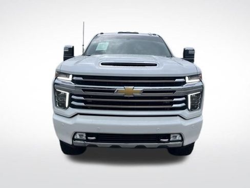 Used 2022 Chevrolet Silverado 2500 High Country AWD/4WD image 2