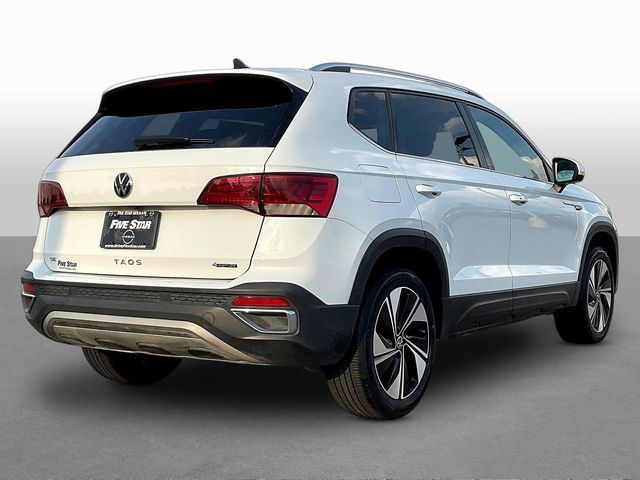 Used 2024 Volkswagen Taos SE AWD/4WD image 7