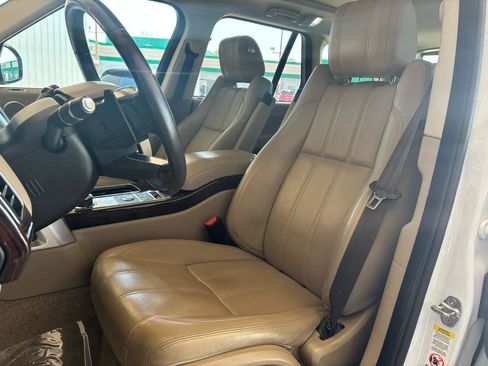 Used 2017 Land Rover Range Rover HSE image 14