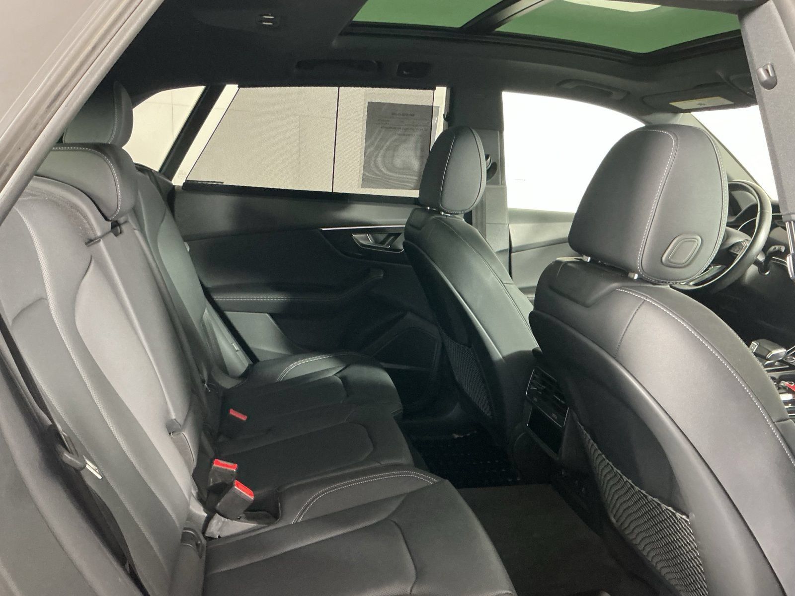 Used 2023 Audi Q8 Prestige AWD/4WD image 17