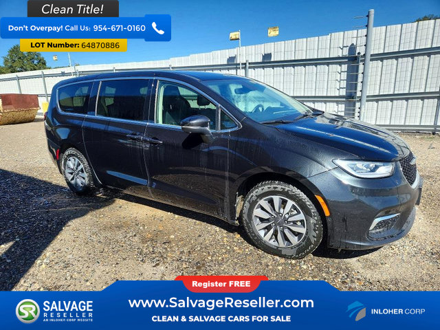 Used 2023 Chrysler Pacifica Touring-L FWD image 5