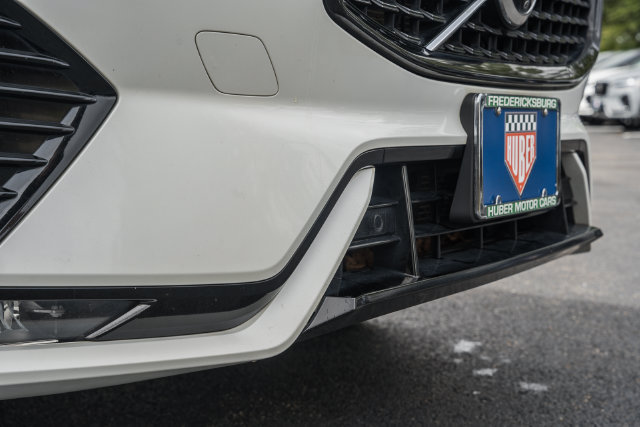 Used 2024 Volvo XC60 B5 Plus w/ Protection Package Premier AWD/4WD image 18