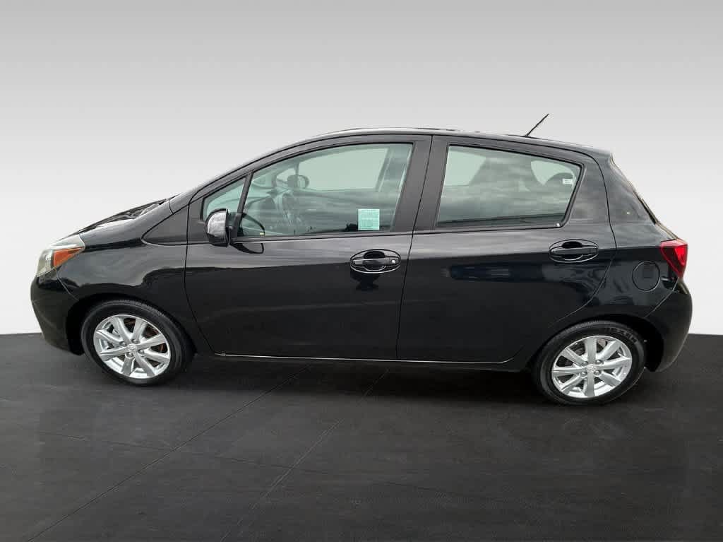 Used 2015 Toyota Yaris LE FWD image 3