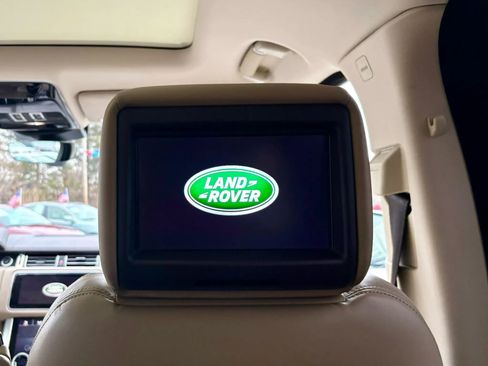 Used 2018 Land Rover Range Rover Long Wheelbase Supercharged image 32