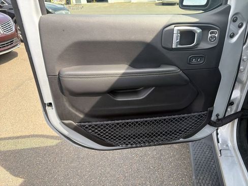 Used 2023 Jeep Wrangler Unlimited Sahara w/ Safety Group AWD/4WD image 11