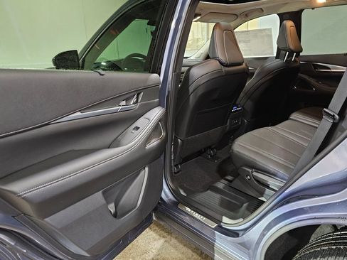 New 2026 INFINITI QX60 Luxe image 24