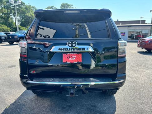 Used 2016 Toyota 4Runner Limited AWD/4WD image 4