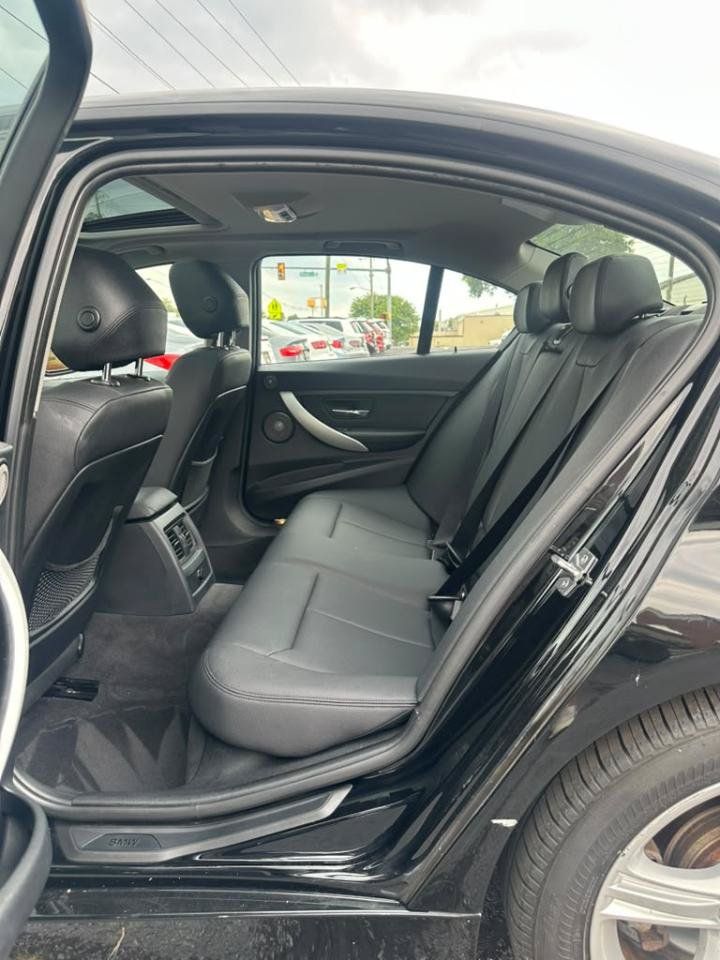 Used 2013 BMW 328i xDrive Sedan AWD/4WD image 16