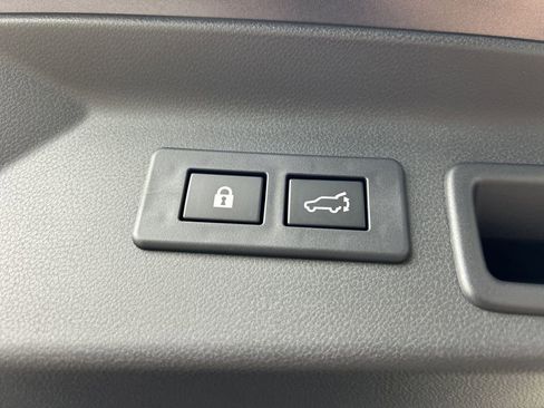 Certified 2025 Subaru Forester Limited image 12